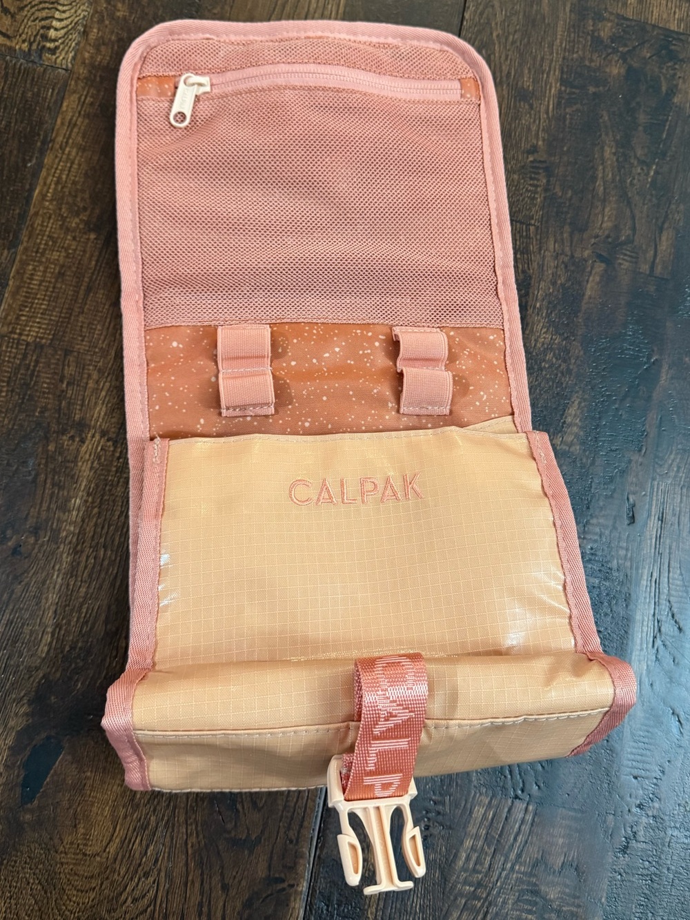 NWOT Calpak Terra Hanging Toiletry Bag Travel Organizer in Peach Speckle